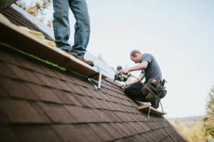 Local Roofers in Brinckley, IN